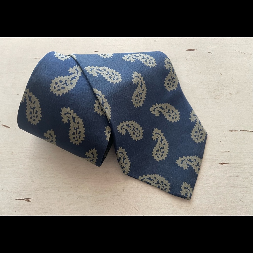 GIORGIO ARMANI SILK PAISLEY PRINT SILK TIE